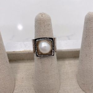 Silpada Pearl ring